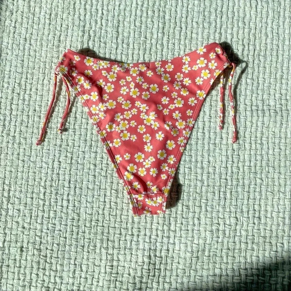 NASTY Gal Floral Print High Waist Cheeky Bikini Bottoms Size US 2 - Picture 4 of 5